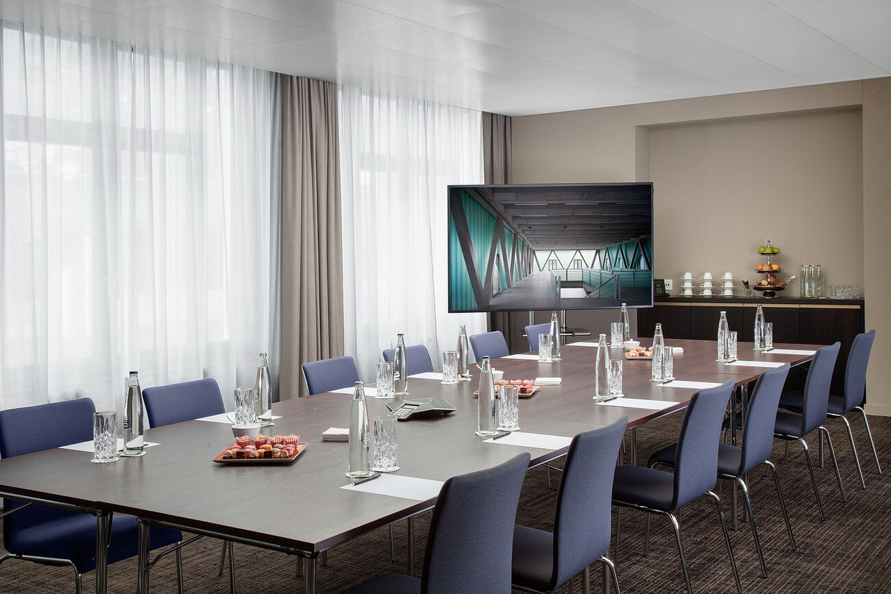 Meetingroom in ACASA Suites Zürich with modern infrastructure